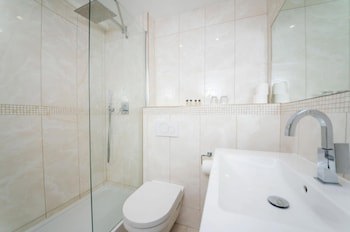 Guildford Manor Hotel & Spa