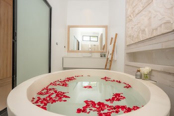 Dhevan Dara Resort & Spa