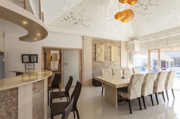 Dhevan Dara Resort & Spa