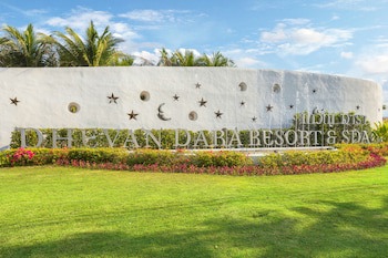 Dhevan Dara Resort & Spa