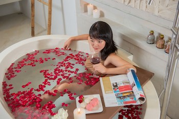 Dhevan Dara Resort & Spa