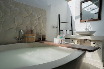 Dhevan Dara Resort & Spa