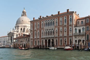 Sina Centurion Palace