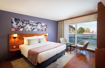 Leonardo Hotel Salzburg City Center