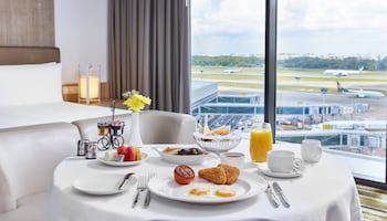 Crowne Plaza Changi Airport, An Ihg Hotel