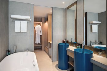 Crowne Plaza Changi Airport, An Ihg Hotel