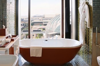 Crowne Plaza Changi Airport, An Ihg Hotel