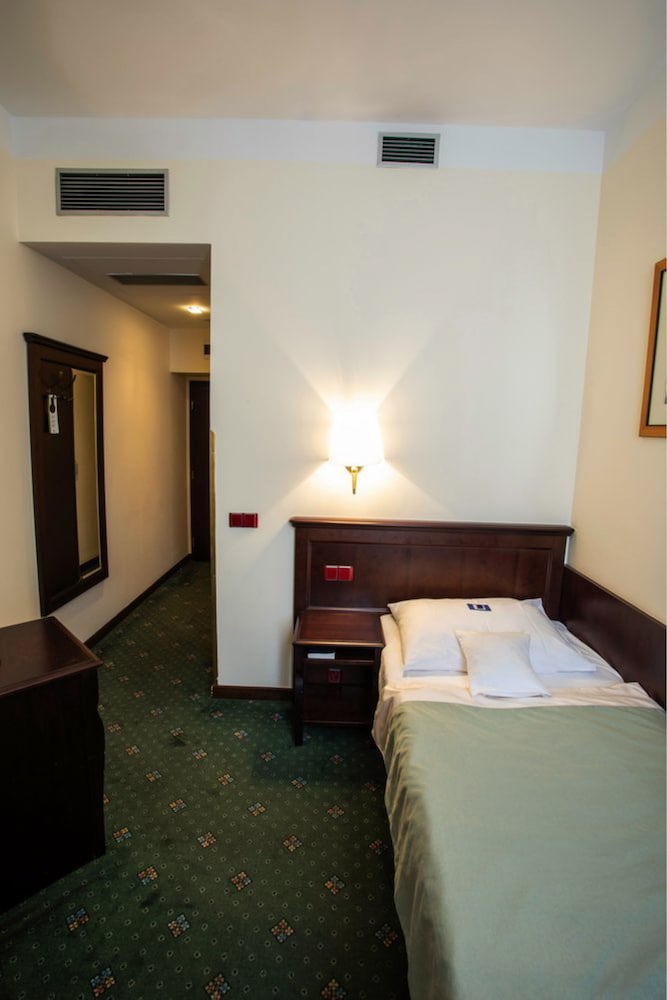 EA Hotel Downtown