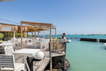 Blu Galapagos Sustainable Waterfront Lodge