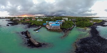 Blu Galapagos Sustainable Waterfront Lodge
