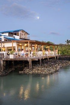 Blu Galapagos Sustainable Waterfront Lodge