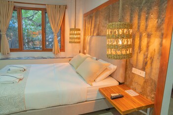 Blu Galapagos Sustainable Waterfront Lodge