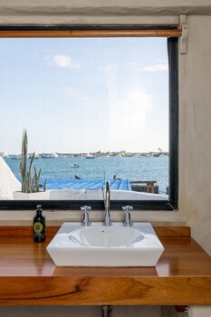 Blu Galapagos Sustainable Waterfront Lodge