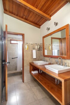 Blu Galapagos Sustainable Waterfront Lodge