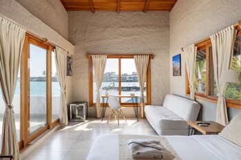 Blu Galapagos Sustainable Waterfront Lodge