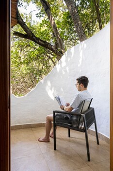 Blu Galapagos Sustainable Waterfront Lodge