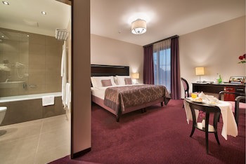 Ea Embassy Prague Hotel