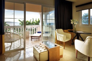 Grand Palladium Lady Hamilton Resort & Spa All Inclusive