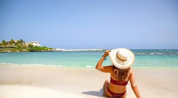 Grand Palladium Lady Hamilton Resort & Spa All Inclusive