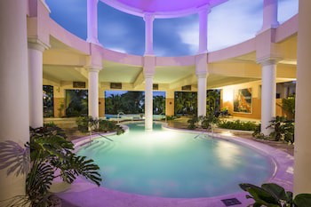 Grand Palladium Lady Hamilton Resort & Spa All Inclusive