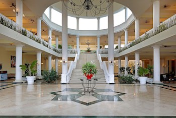 Grand Palladium Lady Hamilton Resort & Spa All Inclusive