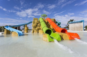 Grand Palladium Lady Hamilton Resort & Spa All Inclusive