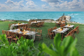 Grand Palladium Lady Hamilton Resort & Spa All Inclusive