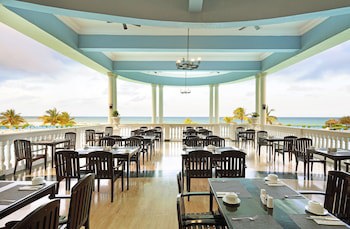 Grand Palladium Lady Hamilton Resort & Spa All Inclusive