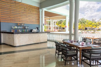 Grand Palladium Lady Hamilton Resort & Spa All Inclusive