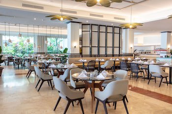 Grand Palladium Lady Hamilton Resort & Spa All Inclusive