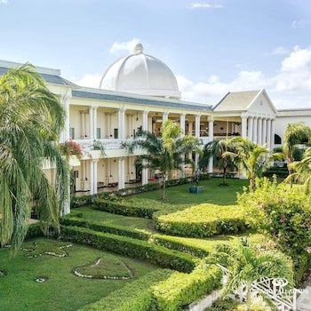 Grand Palladium Lady Hamilton Resort & Spa All Inclusive