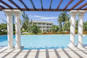 Grand Palladium Lady Hamilton Resort & Spa All Inclusive
