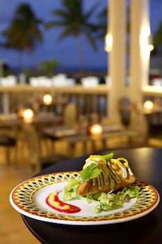 Grand Palladium Lady Hamilton Resort & Spa All Inclusive