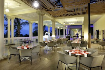 Grand Palladium Lady Hamilton Resort & Spa All Inclusive