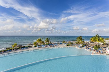Grand Palladium Lady Hamilton Resort & Spa All Inclusive