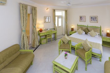 Garden Hotel