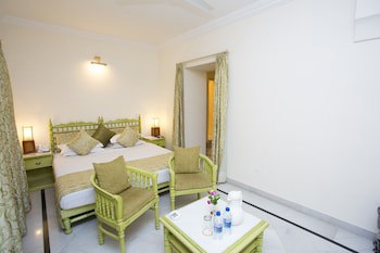 Garden Hotel