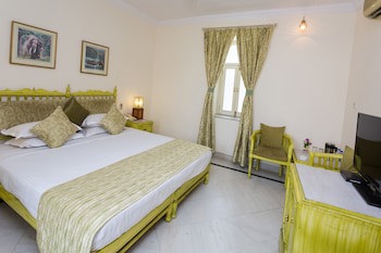 Garden Hotel