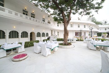 Garden Hotel