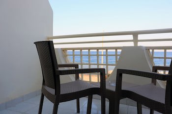 Bedouin Moon Hotel