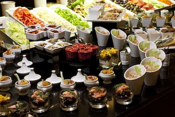 Dusit Thani Lakeview Cairo