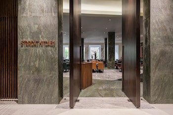 Dusit Thani Lakeview Cairo