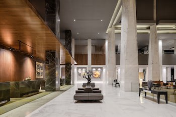 Dusit Thani Lakeview Cairo