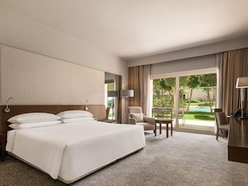 Dusit Thani LakeView Cairo galeri fotoğrafı