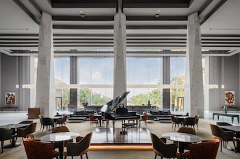 Dusit Thani Lakeview Cairo