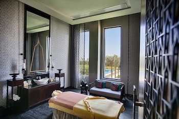 Dusit Thani Lakeview Cairo
