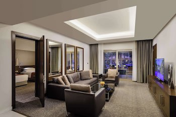 Dusit Thani LakeView Cairo galeri fotoğrafı