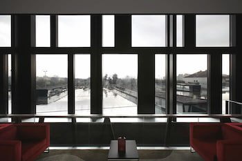 Axis Viana Business & Spa Hotel