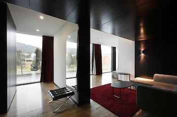 Axis Viana Business & Spa Hotel