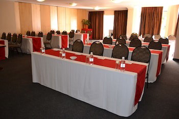The Lakes Hotel And Conference Centre